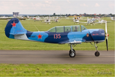YAK-52 , RA-3626K red135