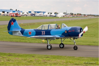 YAK-52 , RA-3620K red33