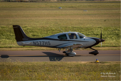 Cirrus SR22T , N577HS