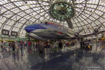 Douglas DC-6 “Red Bull” , OE-LDM